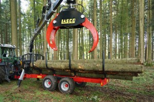 Rückewagen Holzwagen mit Kran 12 Tonnen